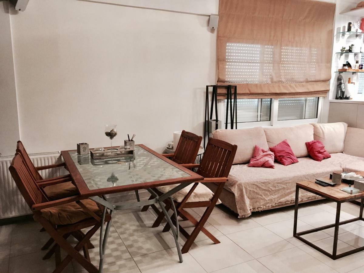 בית נופש Savva's Surf House *